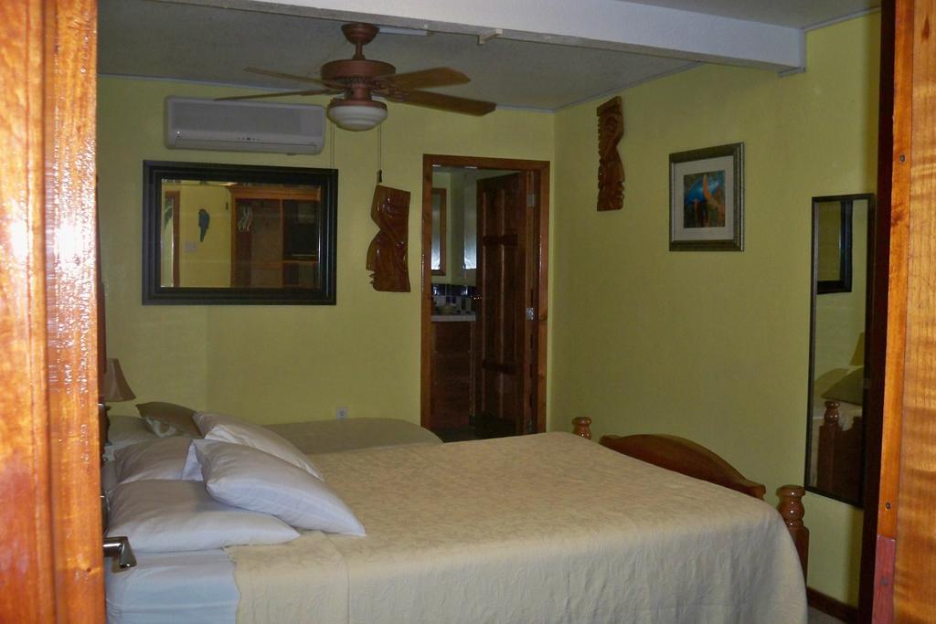 Alan'S Paradise Hotel Placencia Cameră foto
